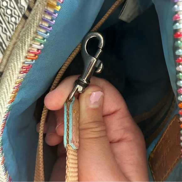 Dooney and Bourke Disney Parks White Sketch Character Cross Body Purse - Picture 14 of 16